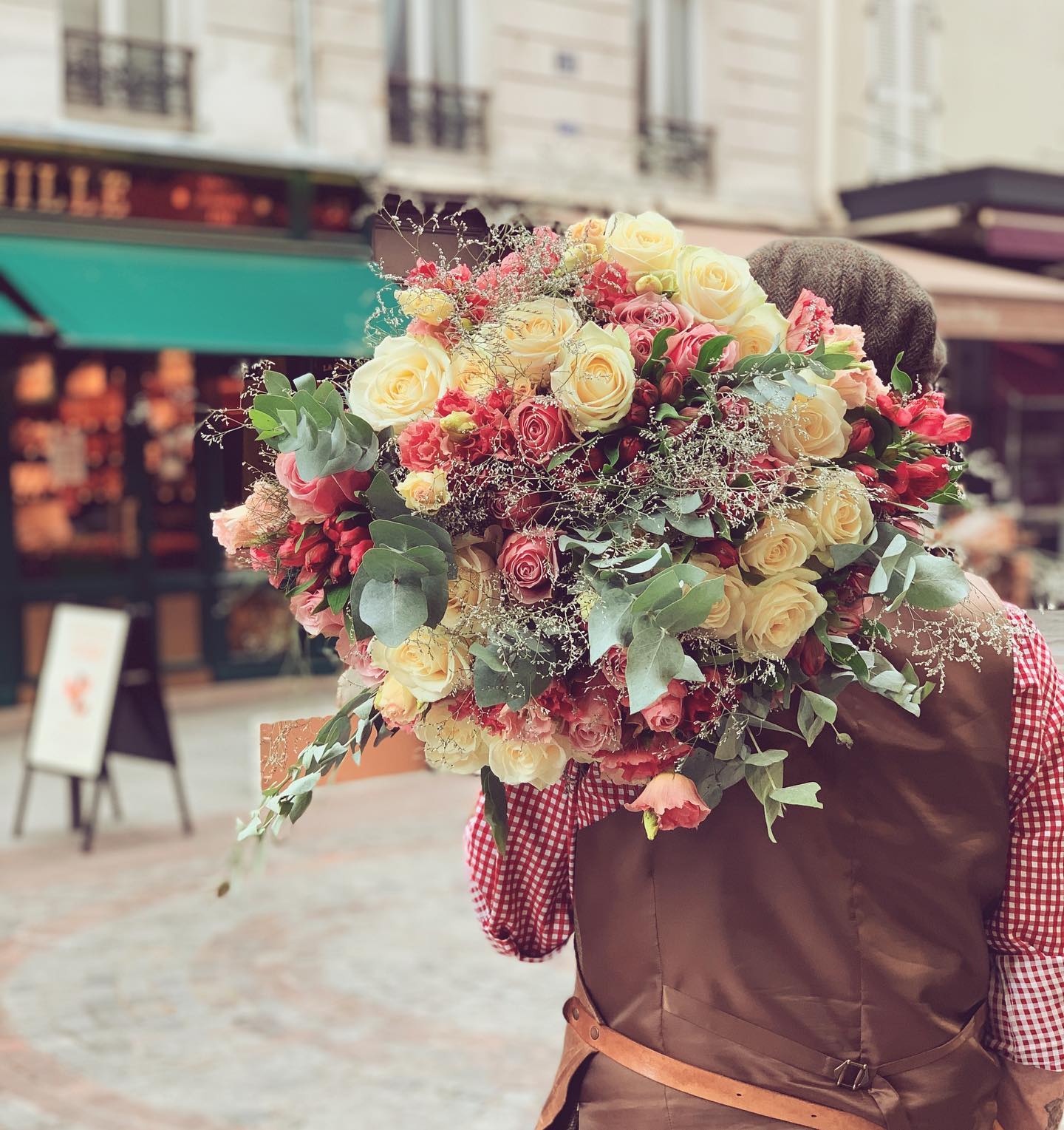 Les Floralies abonnement mensuel de livraison de fleurs